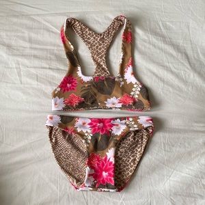 ✖️SOLD✖️Acacia HONEY two piece in Lei Day